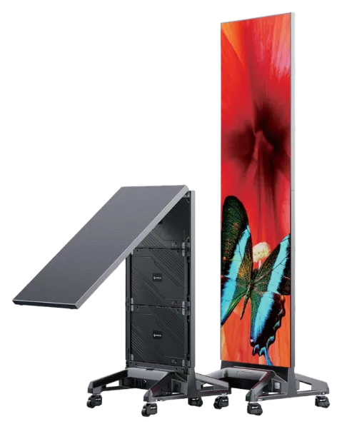 Dois Led Poster lado a lado: um com a metade de cima dobrada para a frente, a mostrar a estrutura de trás, e outro de frente, com uma borboleta no ecrã.